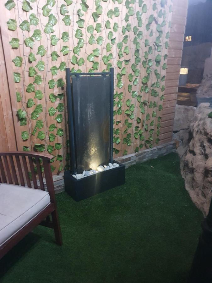La Chocita De Invitados Hotell Vacarisas Exteriör bild